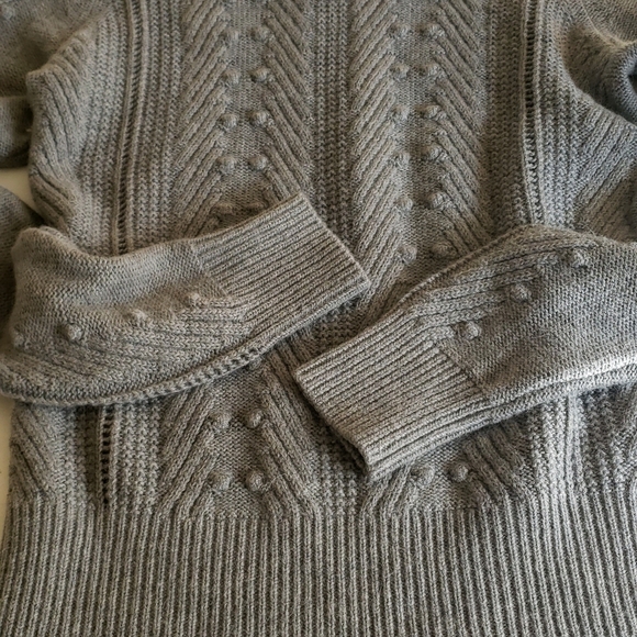 Banana Republic Gray Sweater - Picture 8 of 13